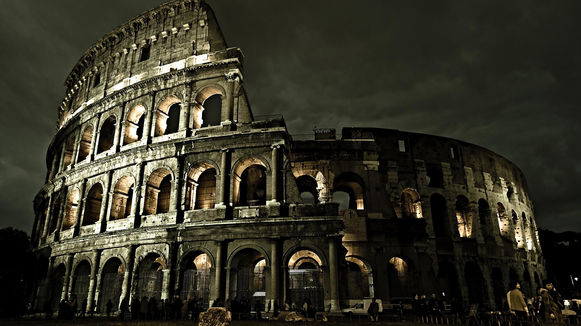 Mafia sbranata al Colosseo e ricacciata in Sicilia