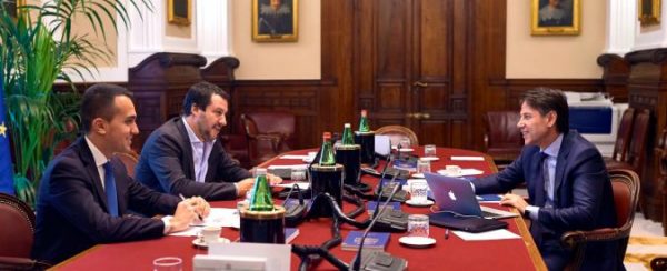 Conte sempre più Premier trasversale