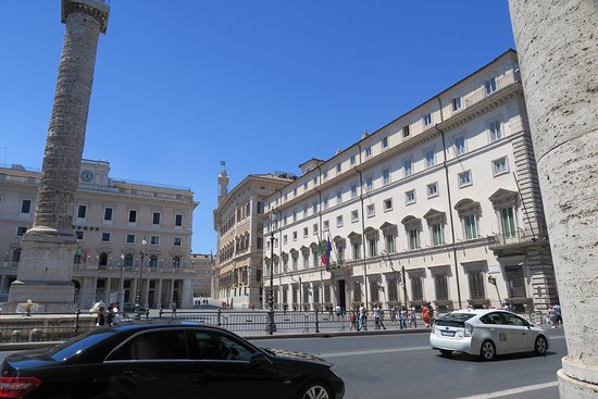 Conte annaspa Di Maio ultima chance per Palazzo Chigi