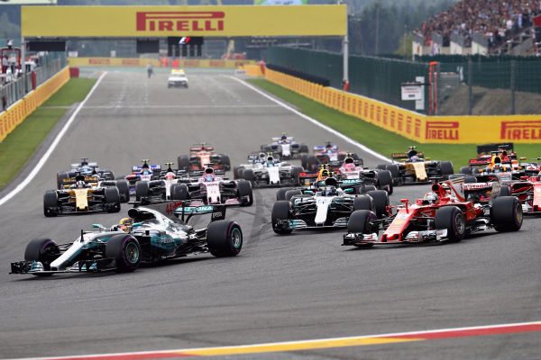 Magia Ferrari nel motore e Vettel invincibile sorpassa Hamilton