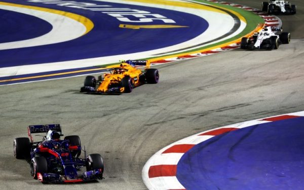 Poker di Hamilton col Mondiale in tasca Ferrari terza Singapore amaro