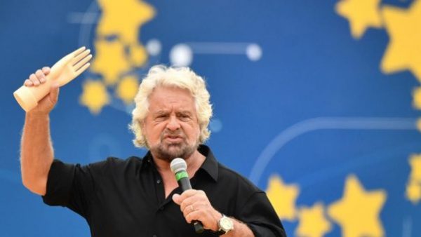 Grillo punta il dito contro il Colle e tenta dimettere in discussione il livello più alto di controllo e di verifica dell’attività del Governo
