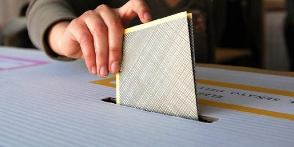 Crisi di governo e doppio voto la stessa domenica europee ed elezioni anticipate
