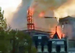 L’inferno di Notre Dame e l'angoscia del terrorismo 