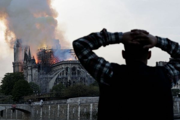 Notre Dame tutte le ipotesi per un incendio da manuale