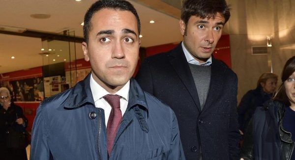Salvini pifferaio spinge i grillini fuori dal governo