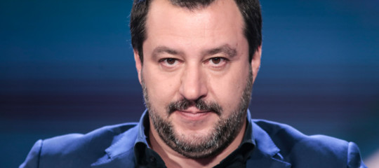 Salvini pifferaio spinge i grillini fuori dal governo