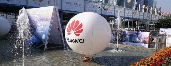 Huawei implosione in corso smartphone a rischio