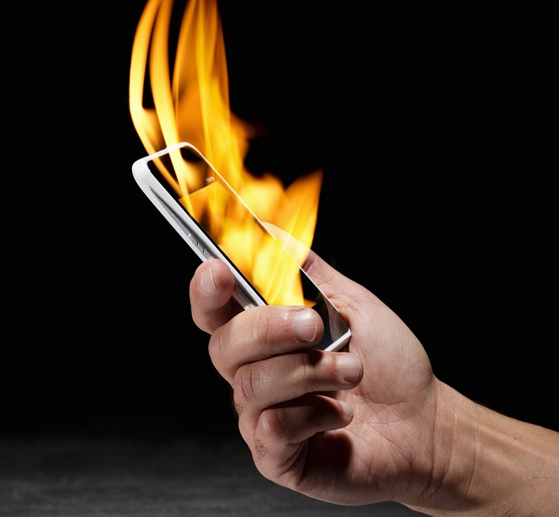 Huawei implosione in corso smartphone a rischio