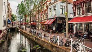 Salvini liquida Di Maio 5Stelle dimezzati e sorpassati dal Pd exploit Fdl e tenuta di Fi