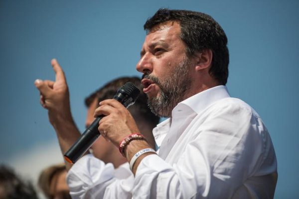 Superlega Grillo Salvini i collezionisti di boomerang