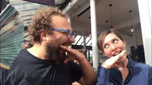 Gestualità cosmesi e sentimenti tre libri per il week end