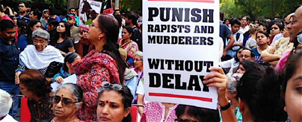 India svolta anti stupri trasporti gratis per le donne