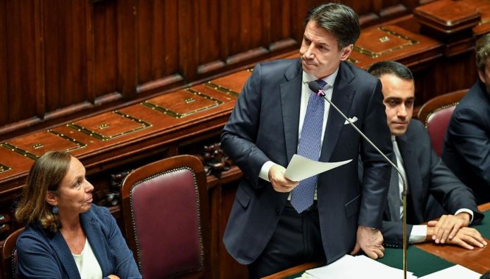 Salvini e Meloni all'assalto ma Conte si rafforza