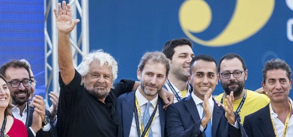 Promessi sposi al Governo valanga di si 5 Stelle al Pd