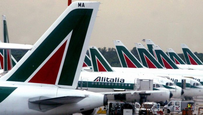 Alitalia una tragica farsa con le ali bucate