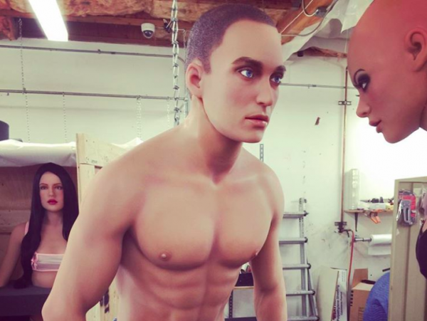 L’invasione dei robot sessuali amore addio