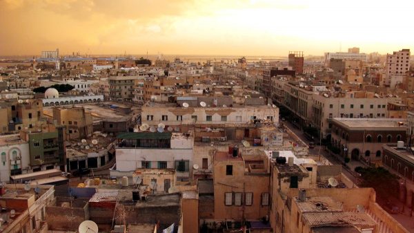 Reportage da Tripoli Haftar attacca con elicotteri e tank