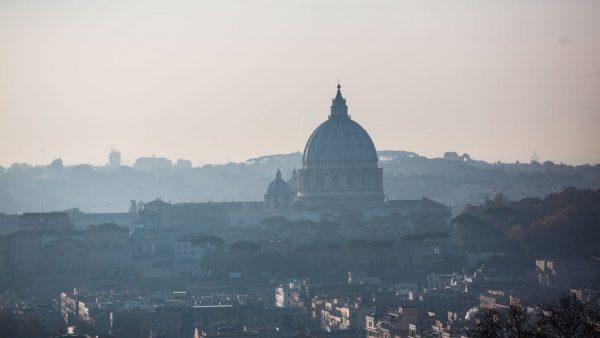 Italia smog come sopravvivere nelle città più inquinate