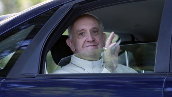Per Papa Francesco si va in paradiso in utilitaria