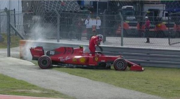 Ferrari di male in peggio: Leclerc fuori pista Vettel ritirato