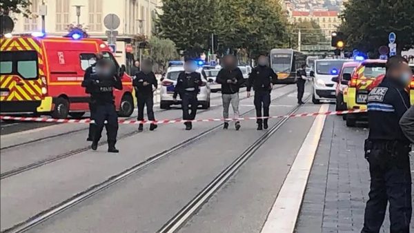 Stragi in Francia il terrorismo allarma più della  pandemia