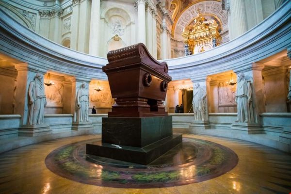Il bicentenario che segna il ritorno storico di Napoleone