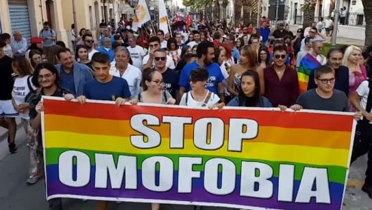 Omofobia da estirpare e presa di coscienza plurale
