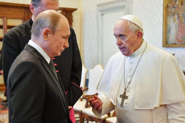 Papa Francesco non a Kiev ma a Mosca da Putin
