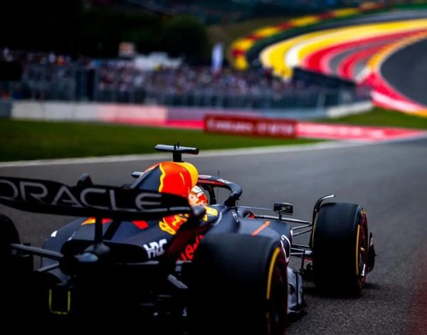 Gp Belgio Verstappen disillude Sainz e la Ferrari