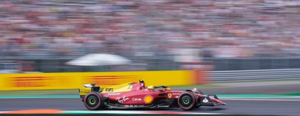 Leclerc imbottigliato dalla safety car dietro Verstappen 
