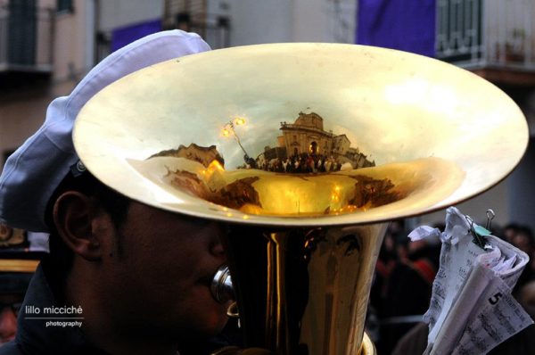 riflesso è della Chiesa Madre di San Cataldo.