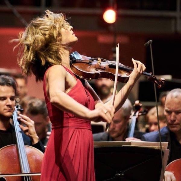 Lisa Batiashvili la divina violinista che incanta la Scala