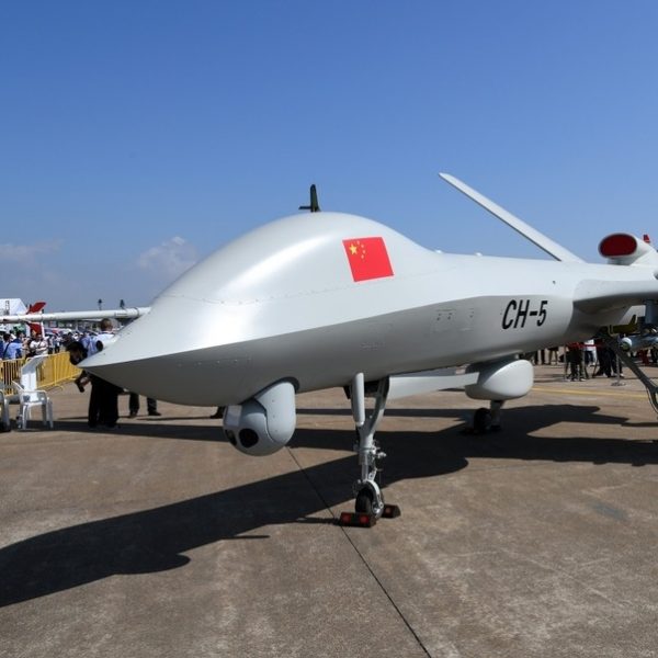 La Cina prepara la guerra dei droni supersonici
