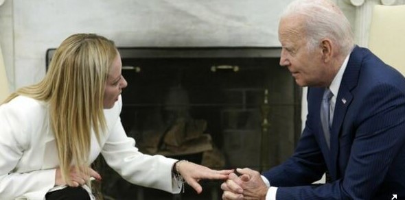 E’ una leader: l' ok di Biden e del Congresso a Giorgia Meloni