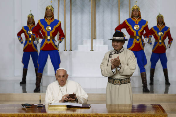 Kiev avanza il Papa media Mosca guarda a Pechino