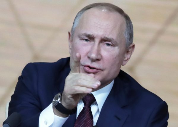 Guerra a tutto campo e bluff diplomatici: il pendolo di Putin