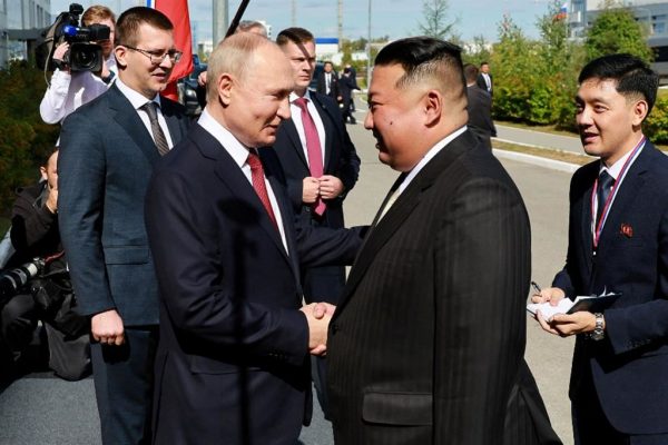 Putin Kim Jong ed il solito fatale patto d’acciaio fra dittatori