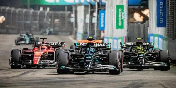 Resurrezione Ferrari Carlos Sainz stravince il Gp di Singapore