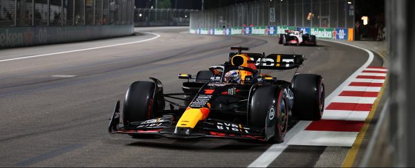 Resurrezione Ferrari Carlos Sainz stravince il Gp di Singapore