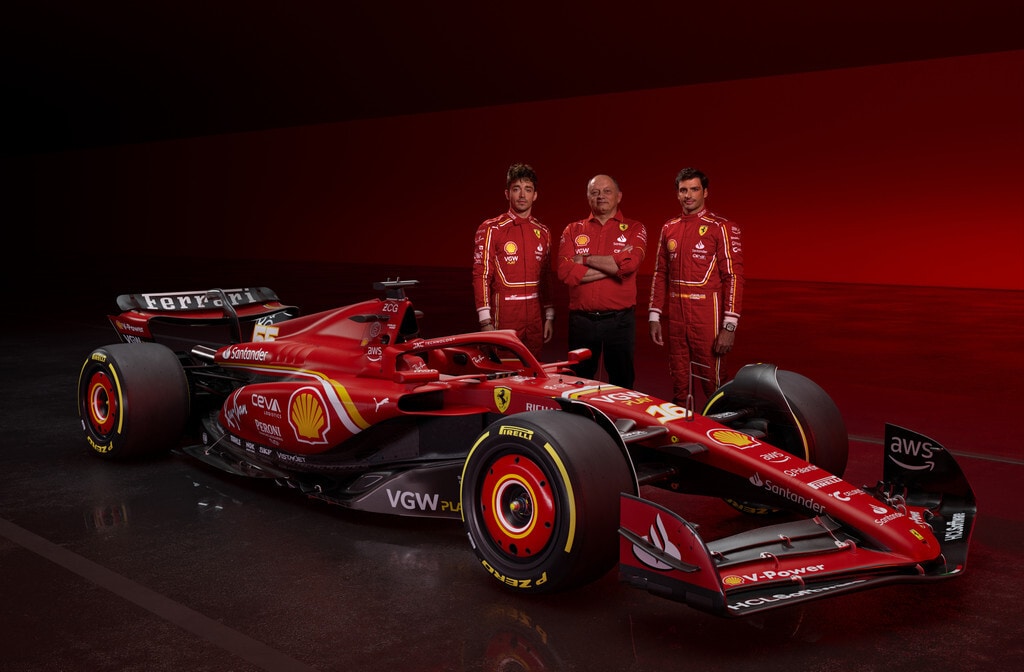 Formula 1 al via ma spopola Hamilton in Ferrari