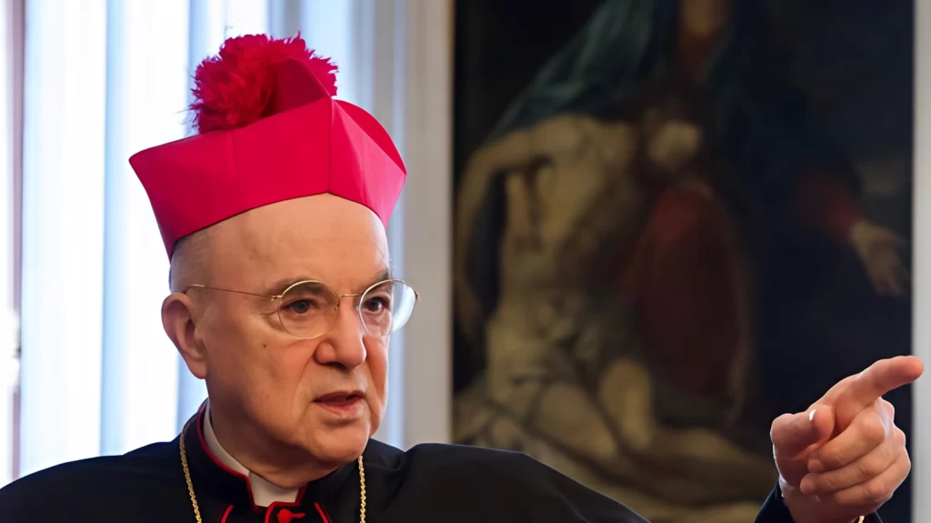 La Chiesa di Papa Francesco sull'orlo del boomerang Viganò