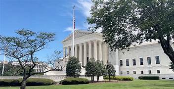 Tump quasi immune: sentenza ambigua della Corte Suprema