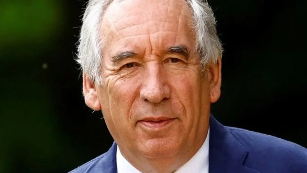 Francia: Bayrou ultima chance di Macron