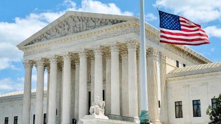 Quale la differenza tra Trump e un pugile suonato? Lo dirà la Corte Suprema