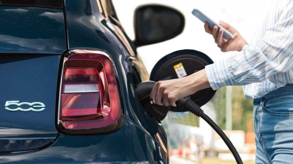 Sussidi Ue all’acquisto di auto elettriche per contrastare la Cina