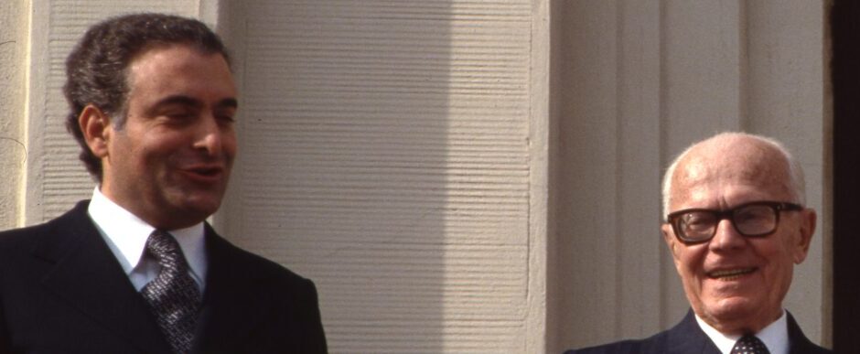 La mostra fotografica che fa rivivere gli ideali sempre attuali di Piersanti Mattarella