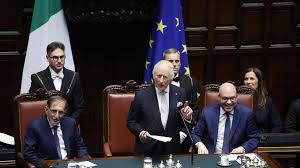 La regina Elisabetta sul luogo della strage di Capaci il 28 maggio 1992