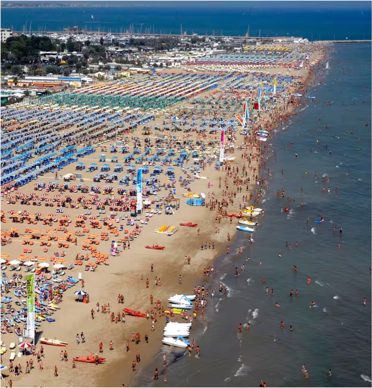 Non più tutti al mare ad agosto rivoluzionato il modello di vacanze