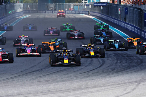 F1 Gp Monza: Vince Verstappen Ferrari senza pace e senza podio